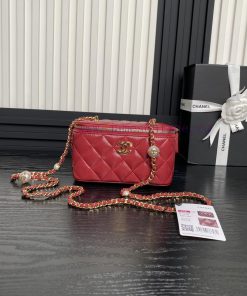 Chanel Bag  Chanel️ 🧩 The 24K pearl makeup bag A4285 is super luxurious, made of high-qualit yajre4r7