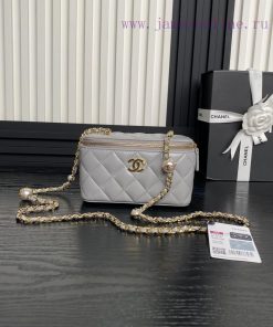 Chanel Bag  Chanel️ 🧩 The 24K pearl makeup bag A4285 is super luxurious, made of high-qualit 9dlsit22