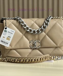 Chanel Bag Annual Baowang Mountain SheepskinMouth cap, foreskin, goat skinGold, silver, and 44w825ub