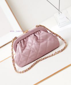 Chanel Bag This popular cloud bag is the 24A cloud bag. The king of the pack actually carrie o3dgv75l