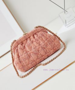 Chanel Bag This popular cloud bag is the 24A cloud bag. The king of the pack actually carrie g542958c