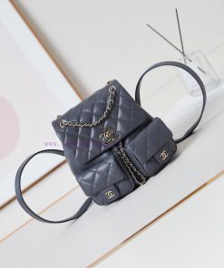 Chanel Bag The 24B super popular double backpack is very small in size, almost the same size 2af05lxx