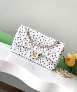 Chanel Bag 24s black and white letter printed CF, the more exquisite it looks, wowThe unique fzwcdawy