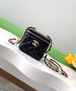 Chanel Bag The 24K pearl makeup bag is super luxurious, made of high-quality sheepskin mater wm6lzgzg