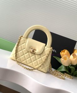 Chanel Bag 25C Kelly Handle PackFashion is a cycle, and the popular vintage Kelly has been r n6cx9lk4