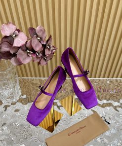 Gianvit Ross 2024 Early Spring Synchronized New Mary Jane Velvet Single Shoe is a delicate ywpoebaxg
