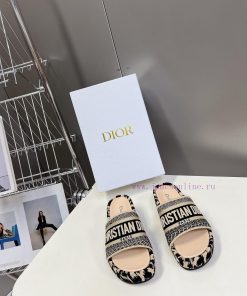 Top tierDior Classic Cotton 3D Stereoscopic Embroidery Printed Thick Bottom Cool Slippers Lo3nkhztm9