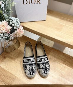 Top Original 11 RemakesDior 2023 Spring/Summer New CollectionPattern ‮ Flower lifting ‬ Thorzesnrgft