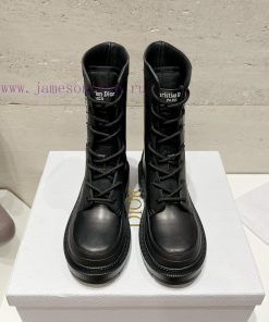 Top tierDior's latest fashion show for autumn and winter in 2023, featuring the Chelsea highz05lt1a7