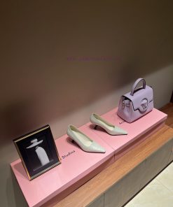 The mostThe row autumn and winter new high-heeled square headed cat heel high-heeled single hmhl5e10