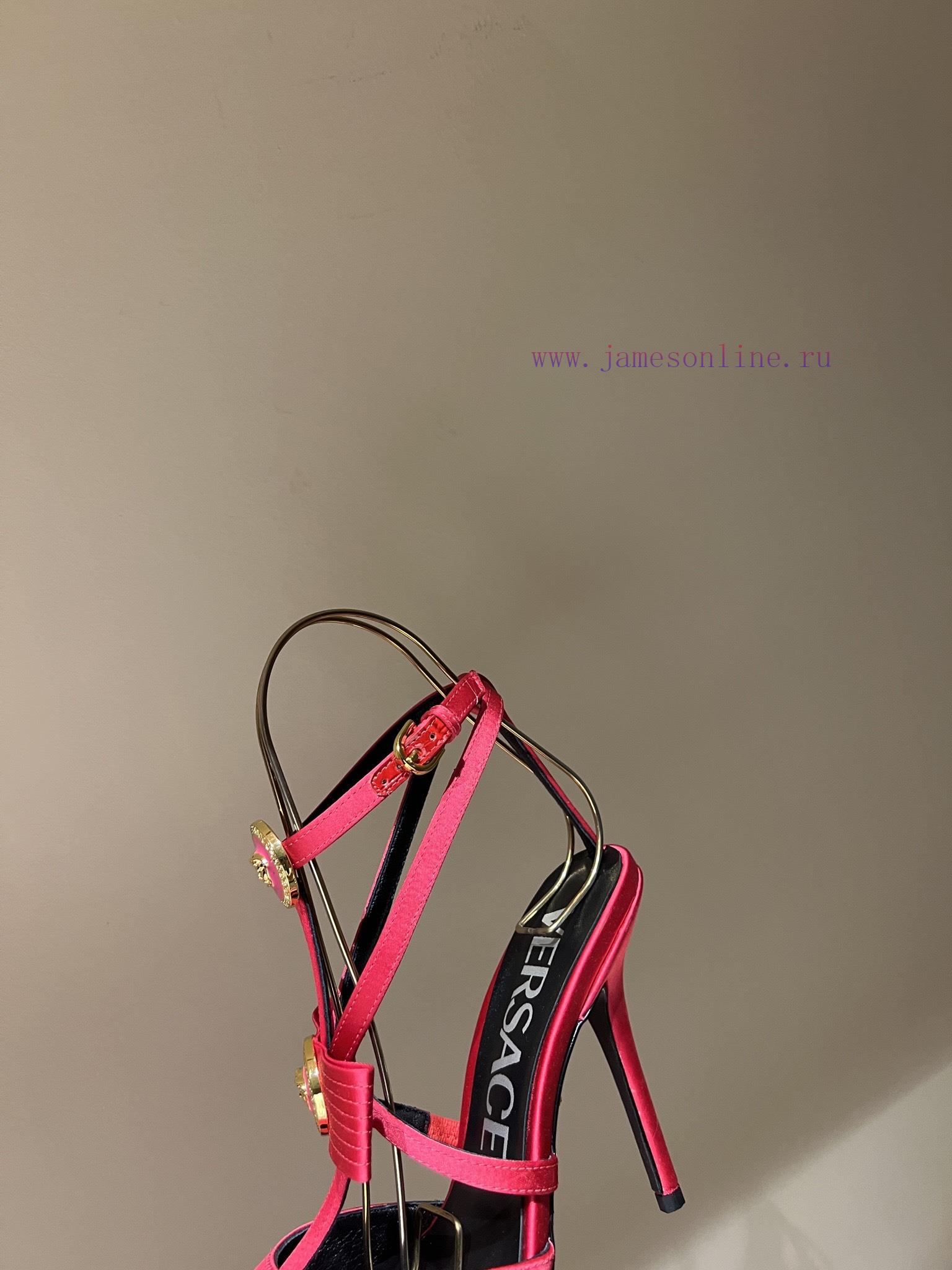 The most2023/fW/Versace: The Perfect Interpretation of Medusa|Very rich Italian style paired13bdk365 - Image 7