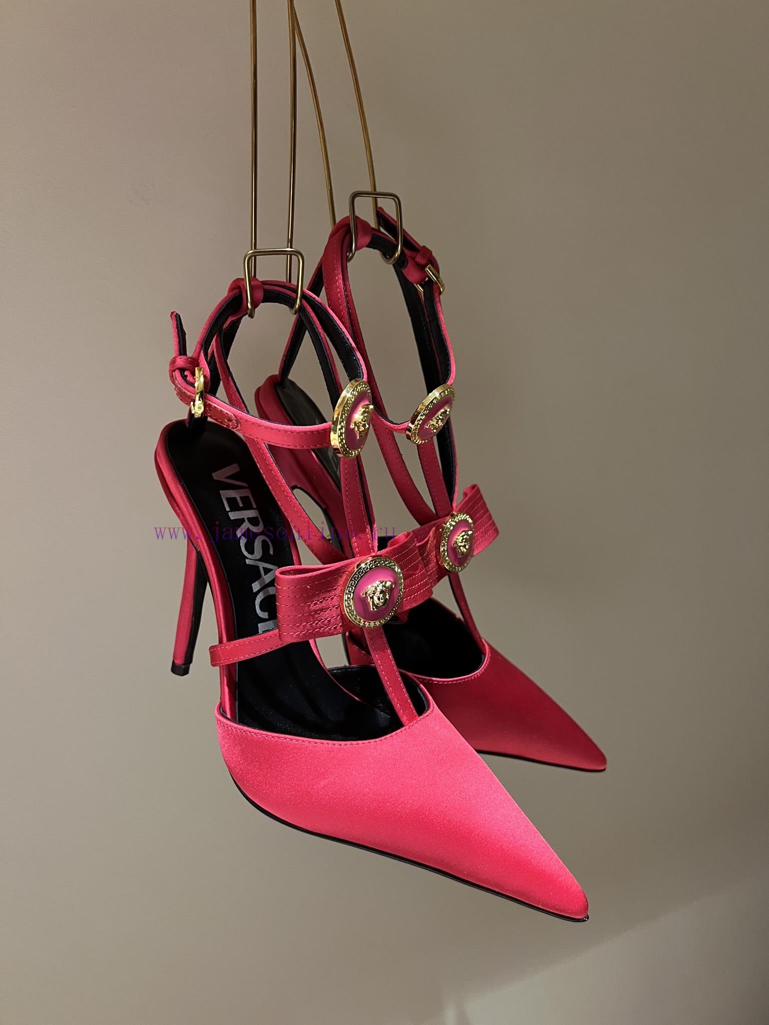 The most2023/fW/Versace: The Perfect Interpretation of Medusa|Very rich Italian style paired13bdk365 - Image 10