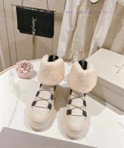 The 2023 Brunello Cucinelli wool short boots from "The Highest Quality in the Market" are ink9npycwx