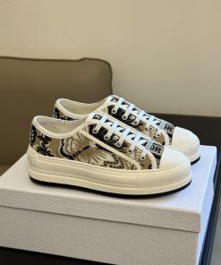 Dior 24 Early Spring Red soled Embroidered SneakersThe thickened sole is really thoughtful, 53d4cvl0