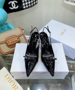 Price not negotiableDIOR 𝟐𝟎𝟐𝟐𝟐/𝐒𝐒𝐧𝐞𝐰 Spring/Summer New Products Middle aged Embroidered Highay57jbfg