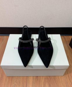 The classic inspiration of BRUNELL CUCINELL rear air flat sandals defines the modern and elenymu9krs