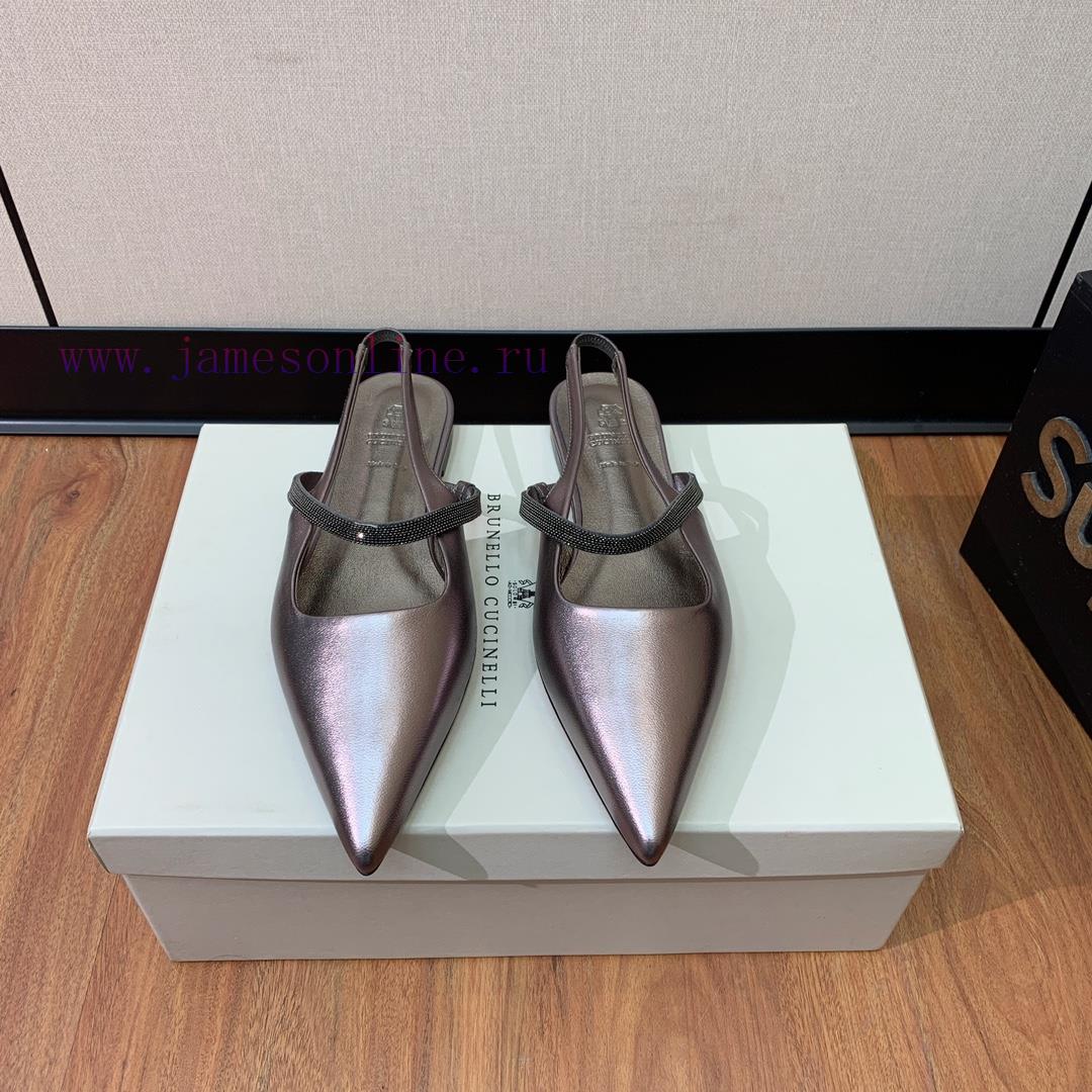 The classic inspiration of BRUNELL CUCINELL rear air flat sandals defines the modern and elen7t7q5fy