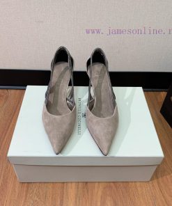 The classic inspiration of BRUNELL CUCINELL hollow sole defines the modern and elegant stylef2shjirb