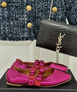 AlAIA | Classic retro pearl Mary Jane shoes from AlAIAFull of girlish style, with both modervk49evmc