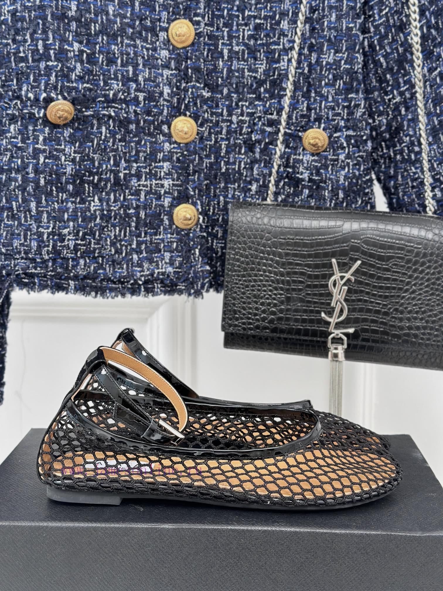 AlAIA | Classic retro mesh Mary Jane shoes from AlAIAFull of girlish style, with both modernwv0mya06 - Image 2