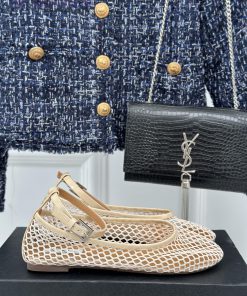 AlAIA | Classic retro mesh Mary Jane shoes from AlAIAFull of girlish style, with both modern74dy7bcu