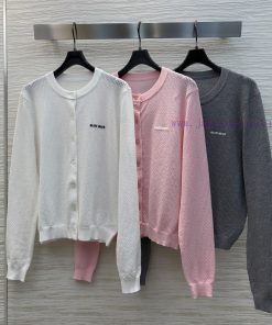 CW77527 Miu Miu Miu Miu 25 Spring/Summer New Hollow Knitted Cardigan Is A Must-have Casual Item sd92vplm