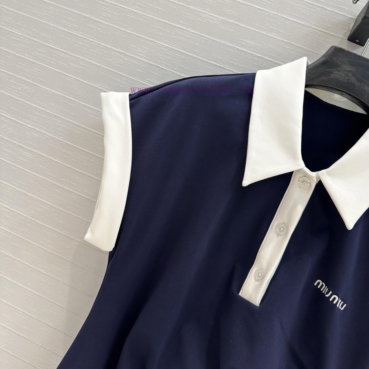Strongly Recommend BL77536 Miu Collection 25 Spring/Summer New Product Color Contrasting Polo C m6976p6o - Image 4