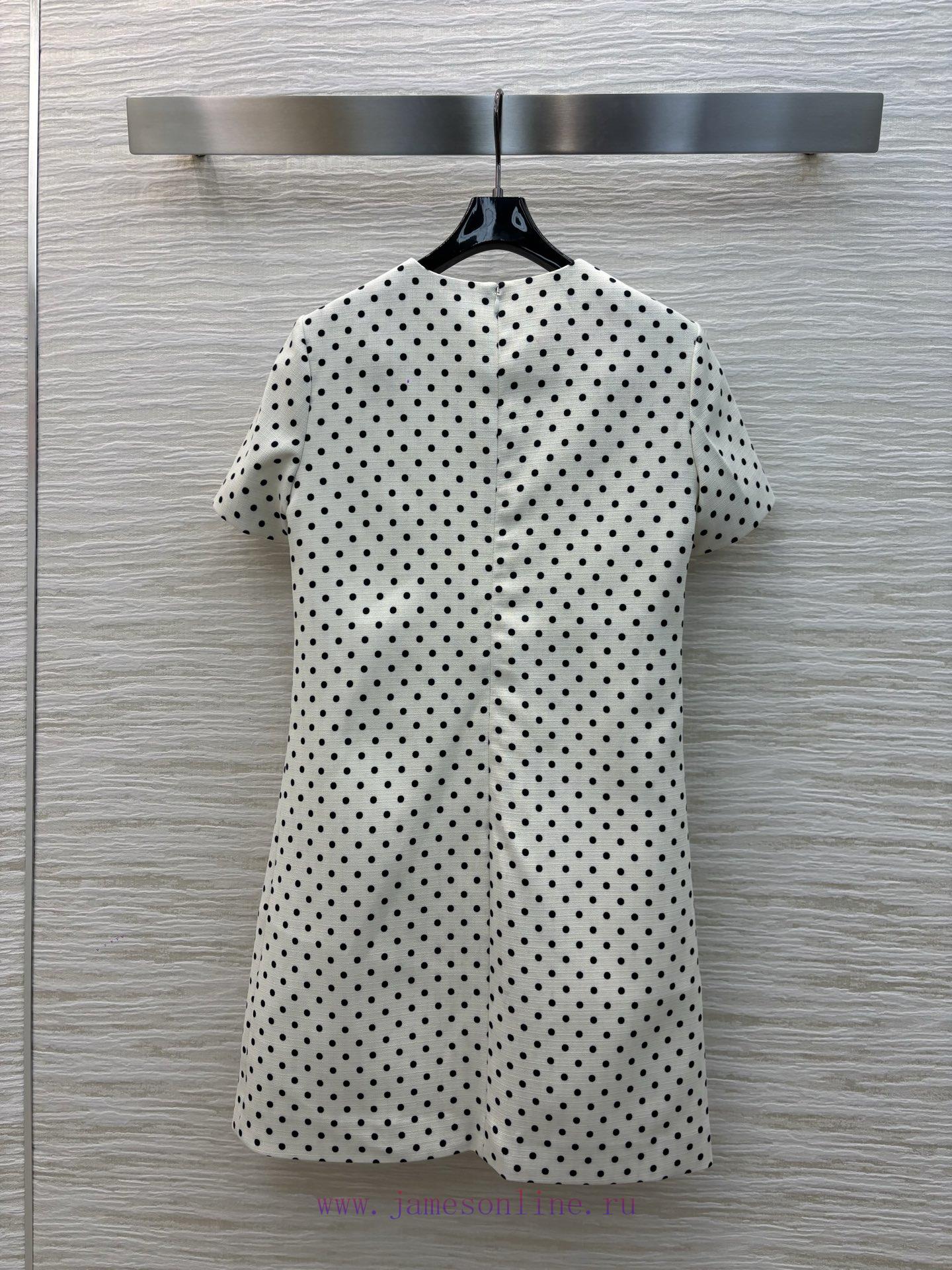 CL77570 Valentino 25 Spring/Summer New Collection Red Velvet Decorative Polka Dot Print Short S v43zyf9a - Image 8