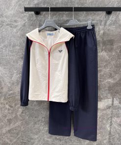 ZT60702 Prada 25Ss Early Spring New Collection Color Contrasting Edge Triangular Logo Decorativ 3aw4ga6i