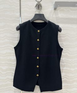 AW76505 Ed Is A Smart And Stylish Metal Buckle Knitted Vest Layering Artifact With A 3D Three-d 3xagk2r3