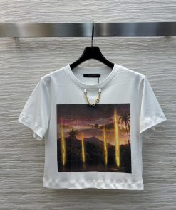CT76028 Louis Vuitton 25 Early Spring New Dusk Print Patch Short Sleeved T-shirt Simple Solid C n7pd99l1