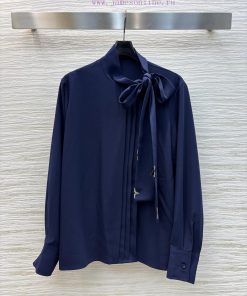 CC76079 Louis Vuitton 25 Early Spring With A Ribbon Style Stand Up Collar Shirt That Pays Atten 3v02srdn