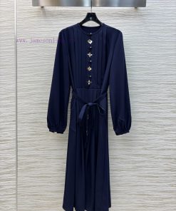 CL76080 Louis Vuitton In Early Spring Of The 25th Year Features A Floral Pleated Dress With A R 7hgmls4n