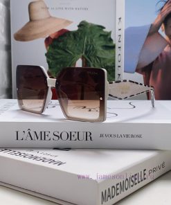 Prada 2024 New Fashionable Simple Round Face Personalized Gradient Sunglasses Square Korean k4r83zwd