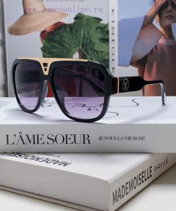Lv Louis Vuitton 2024 New Sunglasses Retro Personalized Avant garde Sunglasses Model Cool Hi3bcme3we