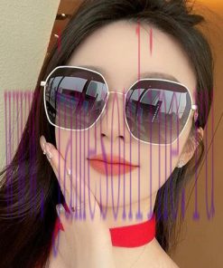 Chanel 2024 official new collection with many celebrities in the same color. New large frame89djd9ka