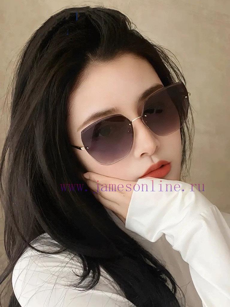 GUCCI's new frameless sunglasses for spring 2024 have gained popularity among various internw2rcyj6j