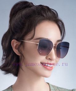 CHANEL's new nylon polarized glasses feature frameless diamond cut edges for a more textured05sw8jp3