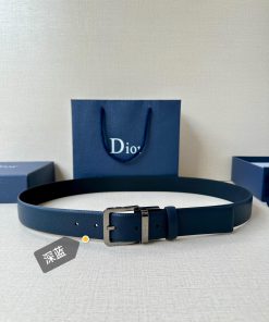 This 35mm waistband combines elegance and modern style with a double-sided design. One side x944wobj