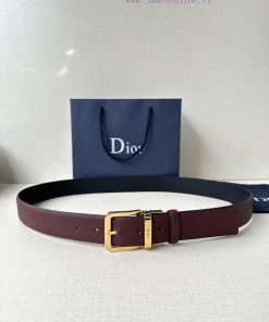 This 35mm waistband combines elegance and modern style with a double-sided design. One side 1jctslhm