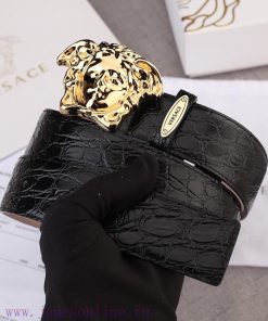 MADE IN ITALYComplete setVERSACEBuckle material: high-quality solid copper buckleThe front m t3v3l8i7