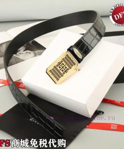 High end quality, physical photographyComes with a complete set of packagingGivenchy Oversea fnghj3dg