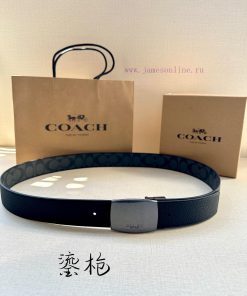 The COACH double-sided belt with a width of 3.8cm is made of classic logo canvas material on hohi0lo3