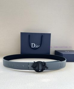 This 35mm double-sided belt with a width of 3.5cm combines elegant temperament with modern s at2td36z
