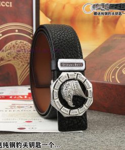 Give away a pure steel keychain as a giftComes with a complete gift boxSTEFANO RICCIBuckle m ugg97y5t