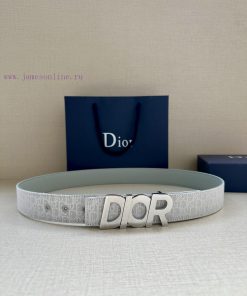 This 35mm double-sided belt with a width of 3.5cm combines elegant temperament with modern s 6j7b9t5c