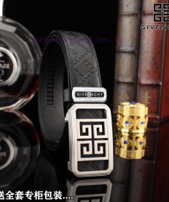 High end quality, physical photographyComes with a complete set of packagingGivenchy Oversea giix9asj