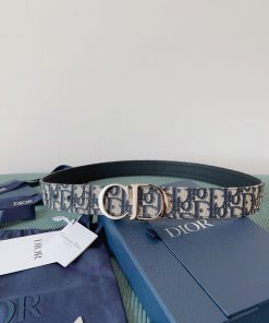 High end quality, physical photographyComes with a complete gift boxDIOR material, milkshake mhmua6y1