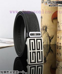 Give away a pure steel keychain as a giftComplete setGivenchy productsBuckle material: high- fcse3y04