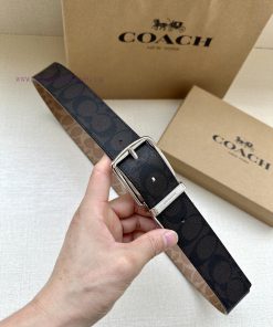 The 3.7cm wide COACH double-sided waist belt is made of one side of black/khaki fabric and c xbof6n9u